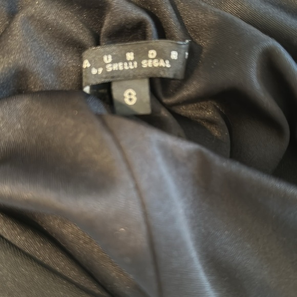 Black floor length gown - Picture 4 of 4